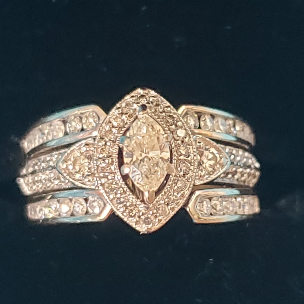 ⭐SOLD ⭐ Natural Diamond Ring set - 14K